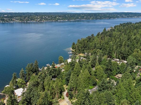 7104 NE 118th Street, Kirkland WA 98034