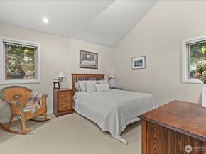 7104 NE 118th Street, Kirkland WA 98034