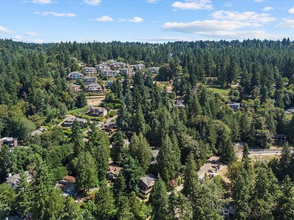 7104 NE 118th Street, Kirkland WA 98034