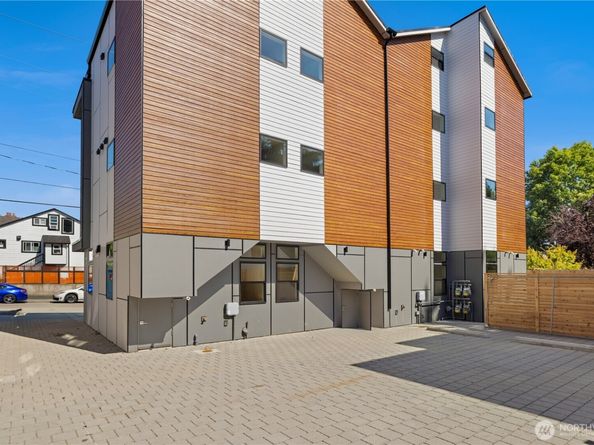 5517 B 9th Avenue NW, Seattle WA 98107