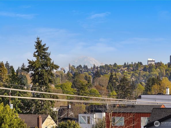 5517 B 9th Avenue NW, Seattle WA 98107