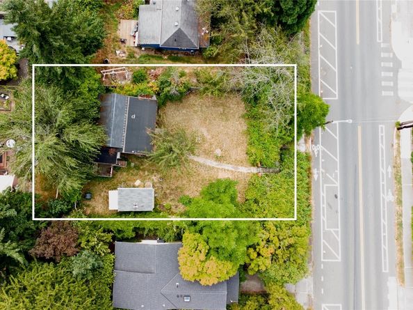 6814 15th Ave NE, Seattle WA 98115