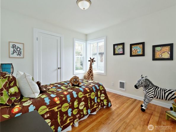 5029 29th Avenue S, Seattle WA 98108