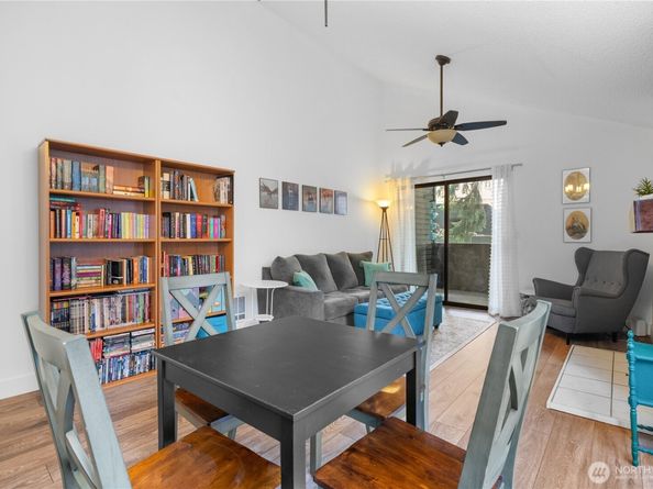 10005 NE 123rd Street D, Kirkland WA 98034