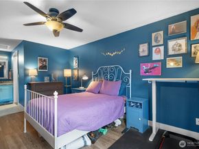 10005 NE 123rd Street D, Kirkland WA 98034