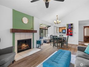 10005 NE 123rd Street D, Kirkland WA 98034