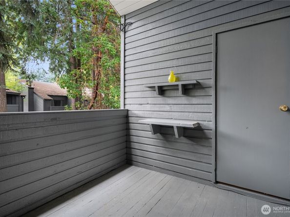 10005 NE 123rd Street D, Kirkland WA 98034