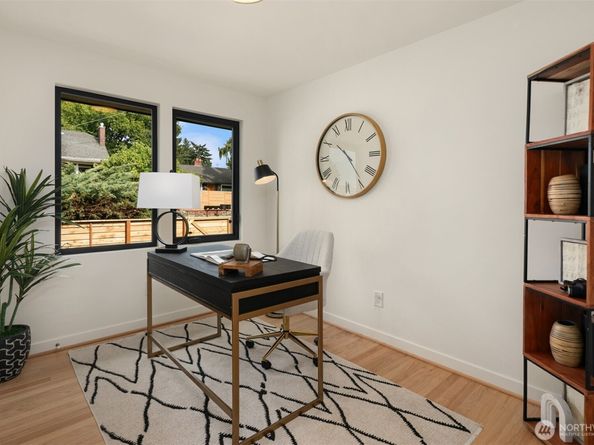 12715 Dayton Avenue N, Seattle WA 98133