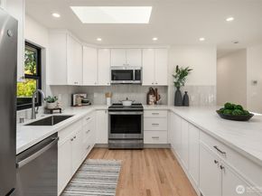 12715 Dayton Avenue N, Seattle WA 98133