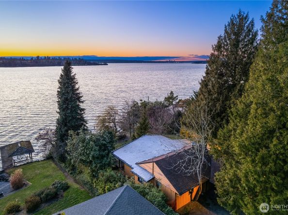 2521 103rd Avenue SE, Bellevue WA 98004