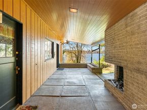 2521 103rd Avenue SE, Bellevue WA 98004