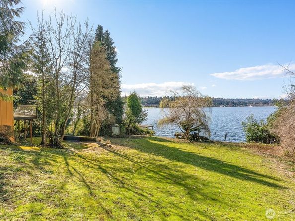 2521 103rd Avenue SE, Bellevue WA 98004