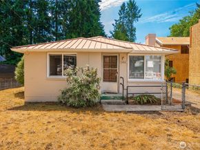 1011 NE 180th Street, Shoreline WA 98155