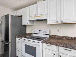 1011 NE 180th Street, Shoreline WA 98155
