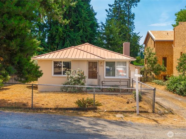 1011 NE 180th Street, Shoreline WA 98155