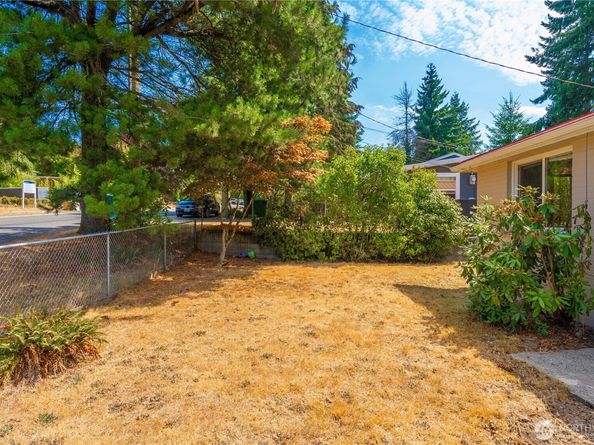 1011 NE 180th Street, Shoreline WA 98155
