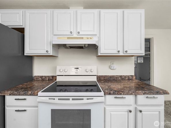 1011 NE 180th Street, Shoreline WA 98155