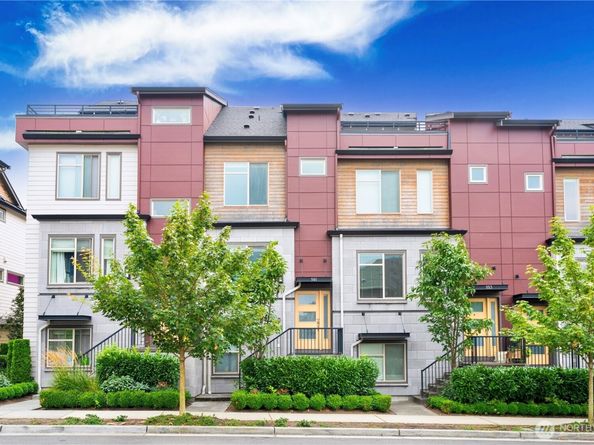 561 NE Ellis Drive, Issaquah WA 98027