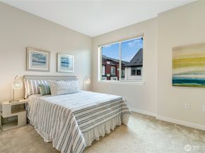 561 NE Ellis Drive, Issaquah WA 98027