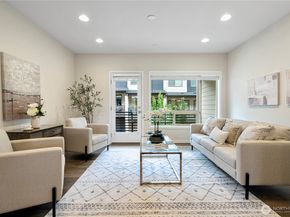 561 NE Ellis Drive, Issaquah WA 98027