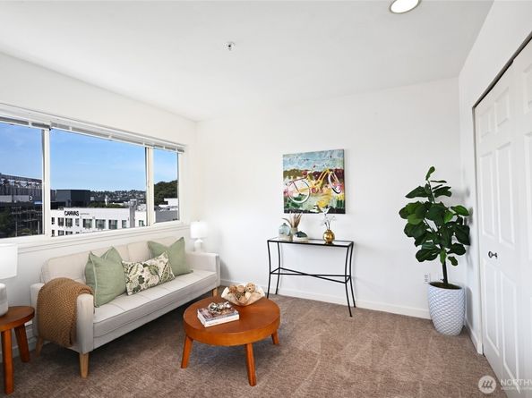 524 6th Avenue W 404, Seattle WA 98119