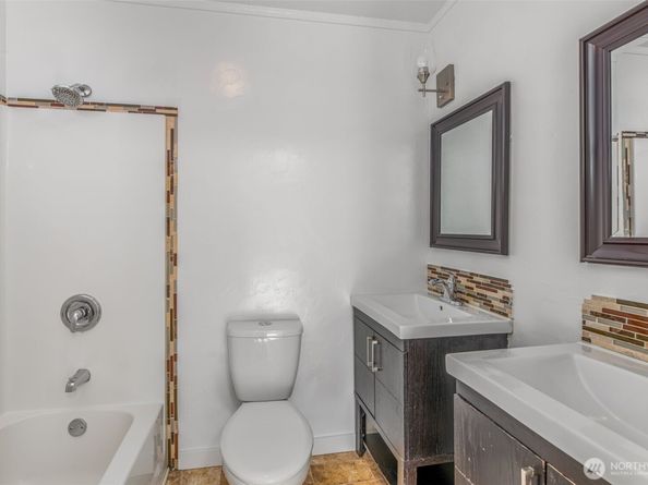 7051 S 125th Street, Seattle WA 98178