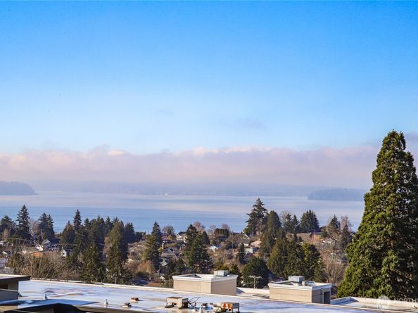 4517 44th Avenue SW A, Seattle WA 98116