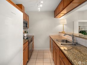 701 1st Avenue N 410, Seattle WA 98109