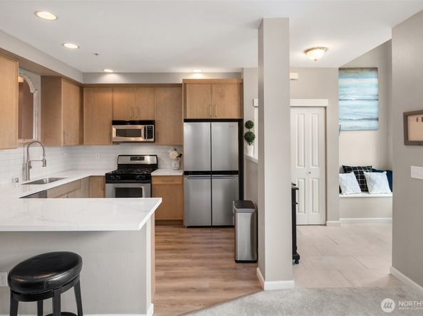 1926 18th Avenue NE 21A, Issaquah WA 98029