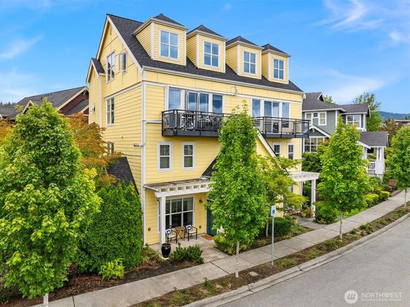 1926 18th Avenue NE 21A, Issaquah WA 98029