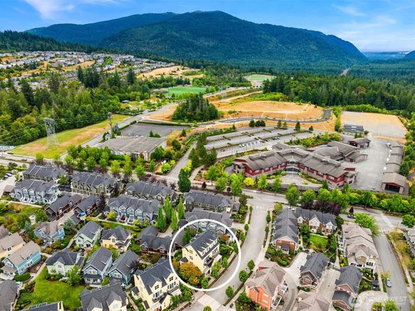 1926 18th Avenue NE 21A, Issaquah WA 98029