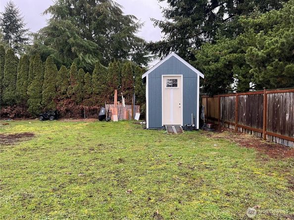 7826 Rainier Drive B, Everett WA 98203