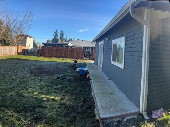 7826 Rainier Drive B, Everett WA 98203