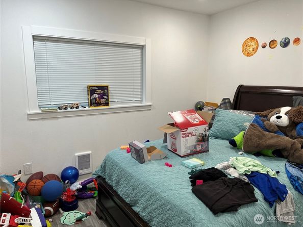 7826 Rainier Drive B, Everett WA 98203