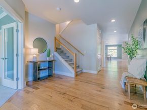 8009 E Commons Court, Port Orchard WA 98366