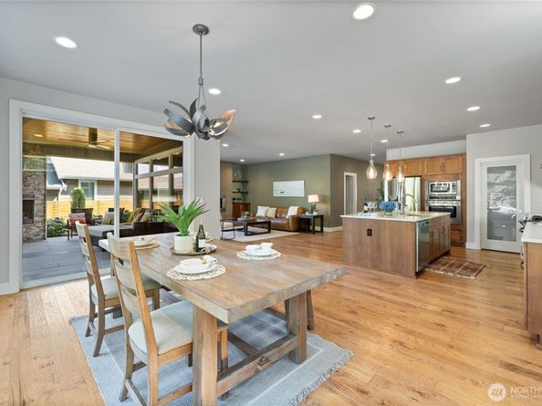 8009 E Commons Court, Port Orchard WA 98366