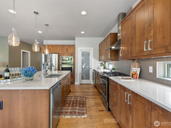 8009 E Commons Court, Port Orchard WA 98366