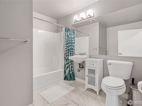 1410 E Pine Street W224, Seattle WA 98122