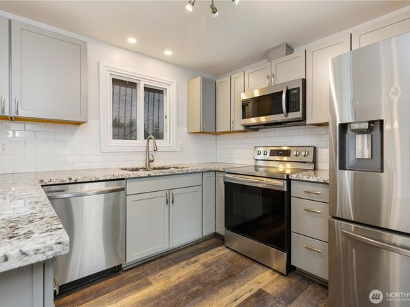 13729 8th Avenue S, Burien WA 98168