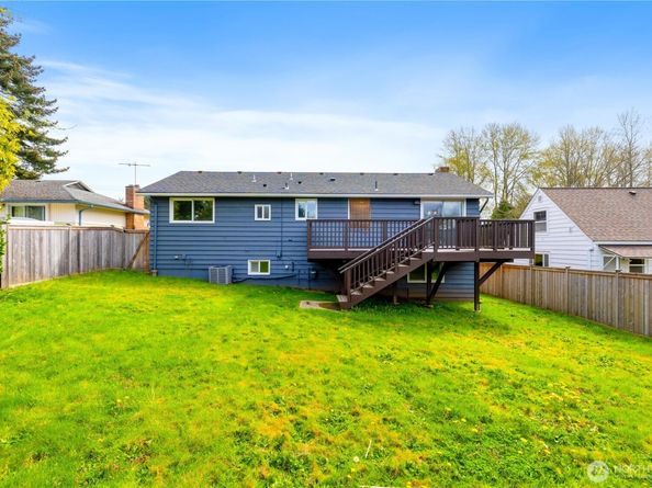 13729 8th Avenue S, Burien WA 98168