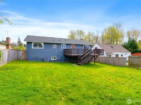 13729 8th Avenue S, Burien WA 98168