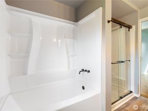 13729 8th Avenue S, Burien WA 98168