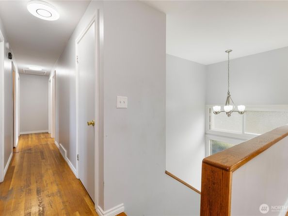 13729 8th Avenue S, Burien WA 98168