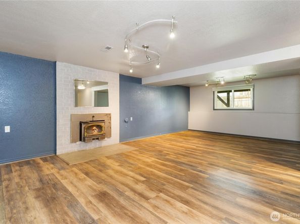 13729 8th Avenue S, Burien WA 98168
