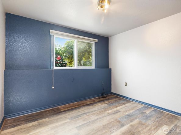 13729 8th Avenue S, Burien WA 98168