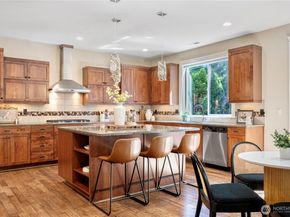 8910 125th Lane NE, Kirkland WA 98033