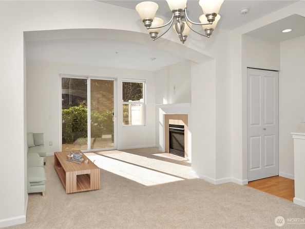 22617 42nd Place S 23, Kent WA 98032