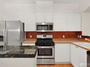 22617 42nd Place S 23, Kent WA 98032