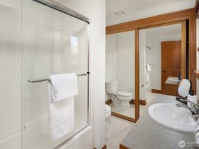 3920 50th Avenue NE, Seattle WA 98105
