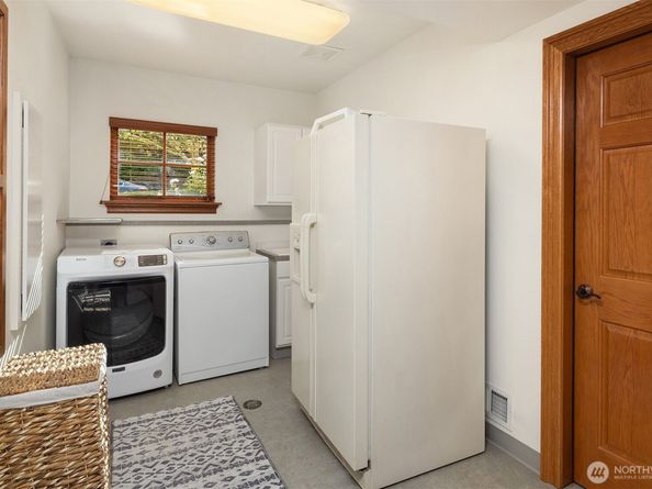 3920 50th Avenue NE, Seattle WA 98105